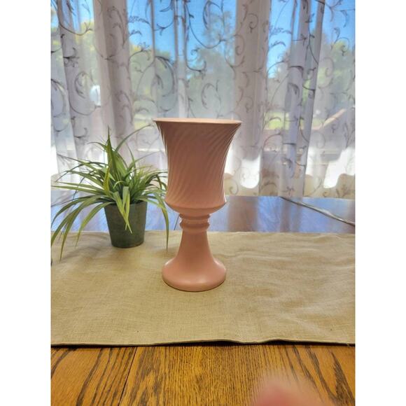 Vintage Shawnee Pedestal Vase, Pink Ribbed Swirl, Shawnee Pottery 416 - Picture 1 of 5